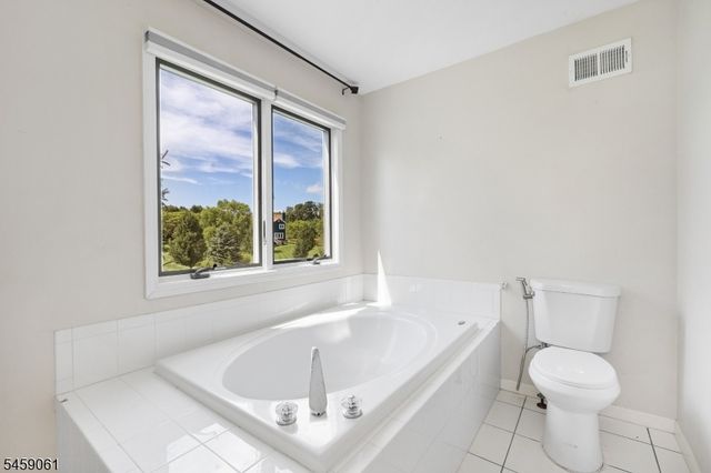 61 Rock Rd, Washington Twp., NJ 07853