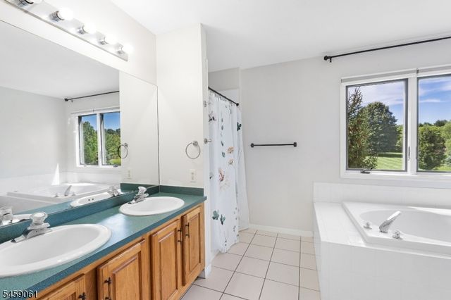 61 Rock Rd, Washington Twp., NJ 07853