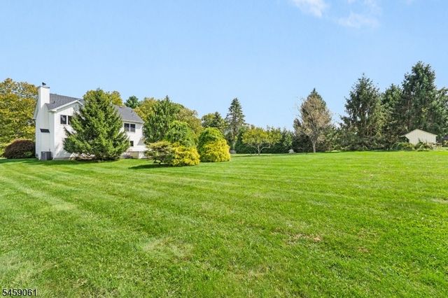61 Rock Rd, Washington Twp., NJ 07853