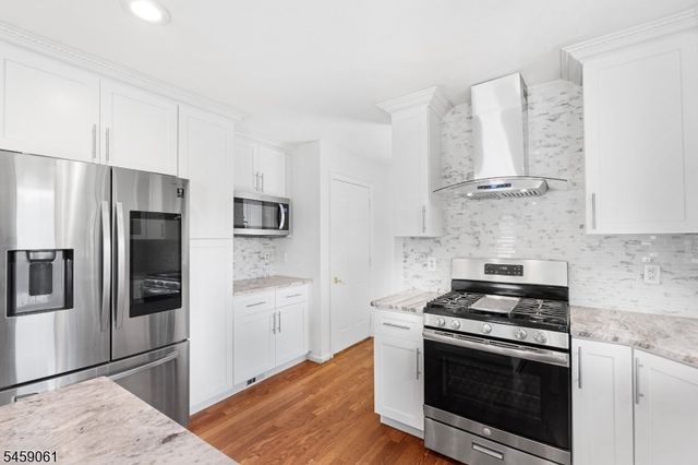 61 Rock Rd, Washington Twp., NJ 07853