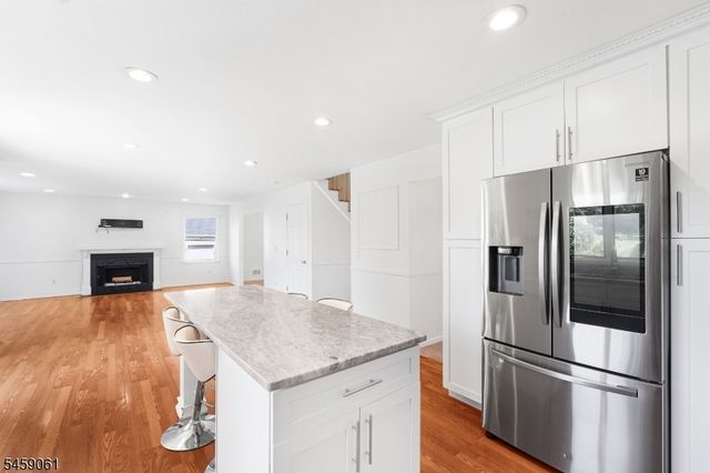 61 Rock Rd, Washington Twp., NJ 07853