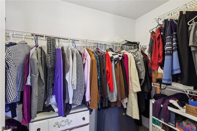 818 Hilliary Lane, Aurora, OH 44202