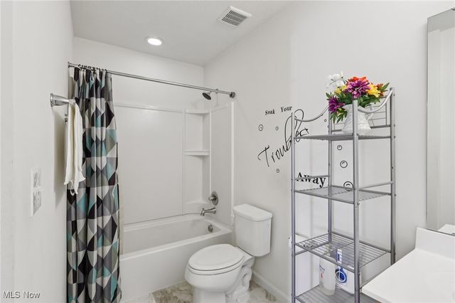 818 Hilliary Lane, Aurora, OH 44202