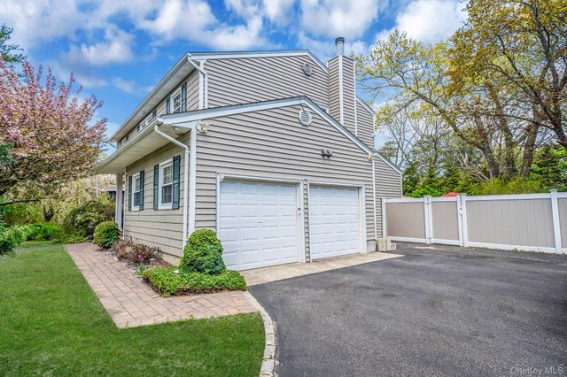 3 Otsego Avenue, Dix Hills, NY 11746