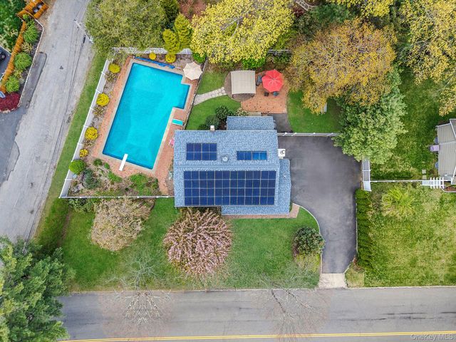 3 Otsego Avenue, Dix Hills, NY 11746