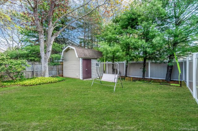 3 Otsego Avenue, Dix Hills, NY 11746