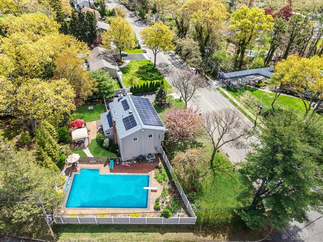 3 Otsego Avenue, Dix Hills, NY 11746