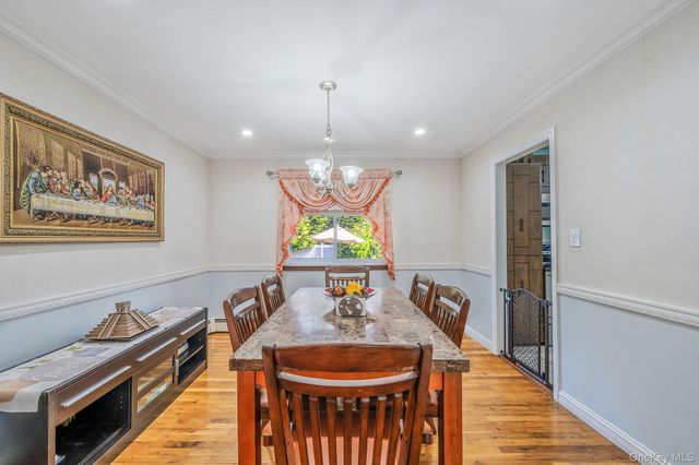 3 Otsego Avenue, Dix Hills, NY 11746