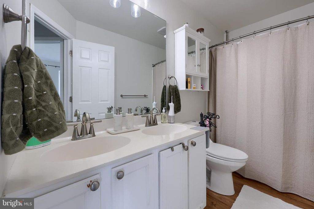 117 NORLAWN CIR, Lancaster, PA 17601