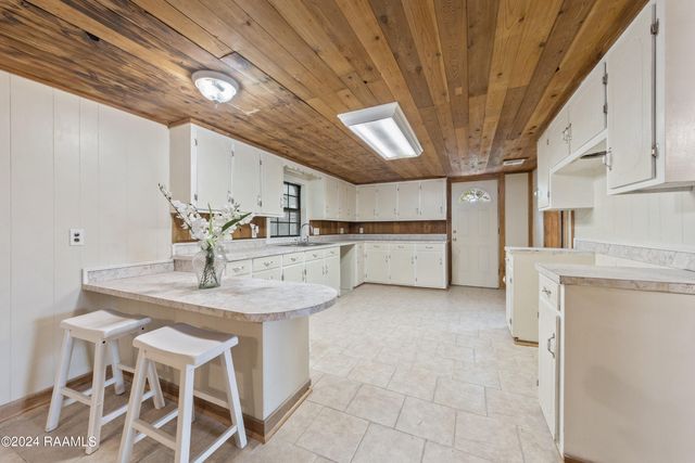 1308 Cherokee Drive, Opelousas, LA 70570