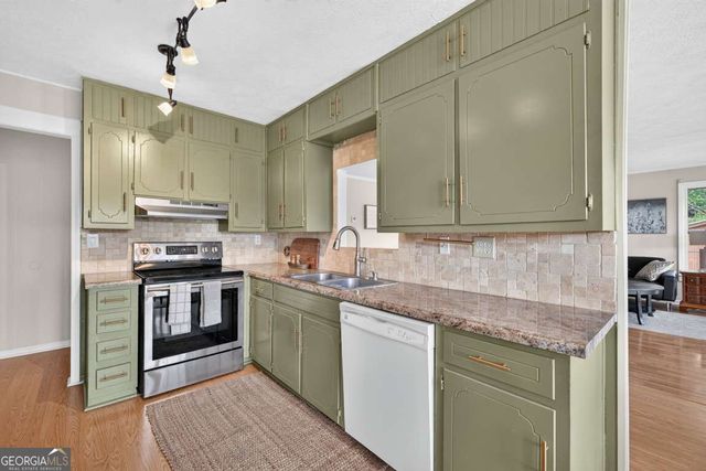 976 SW Walker Lake Road, Conyers, GA 30094