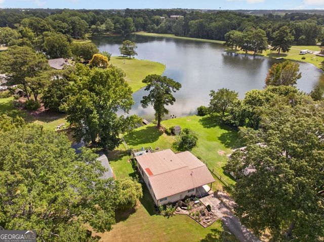 976 SW Walker Lake Road, Conyers, GA 30094