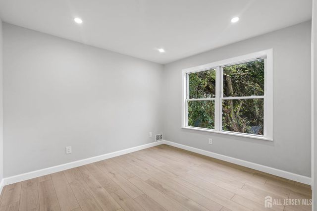 8 James Street, New Brunswick, NJ 08901