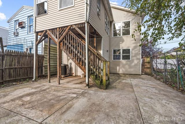 8 James Street, New Brunswick, NJ 08901
