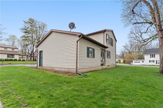 22 High St Street, Livonia, NY 14487