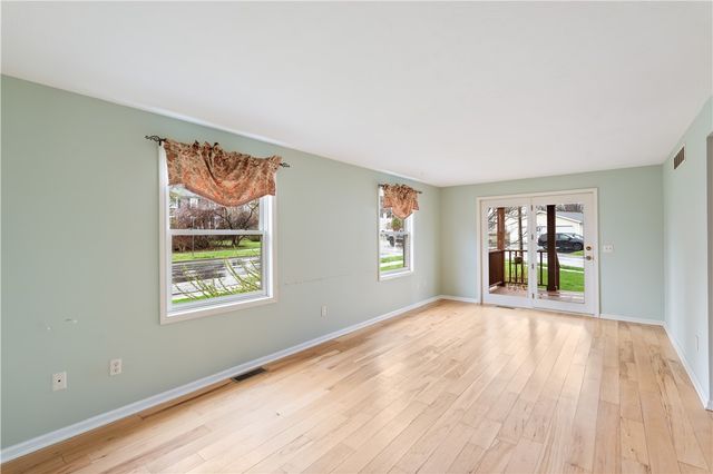 22 High St Street, Livonia, NY 14487