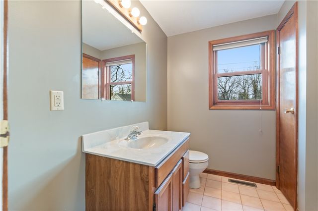 22 High St Street, Livonia, NY 14487
