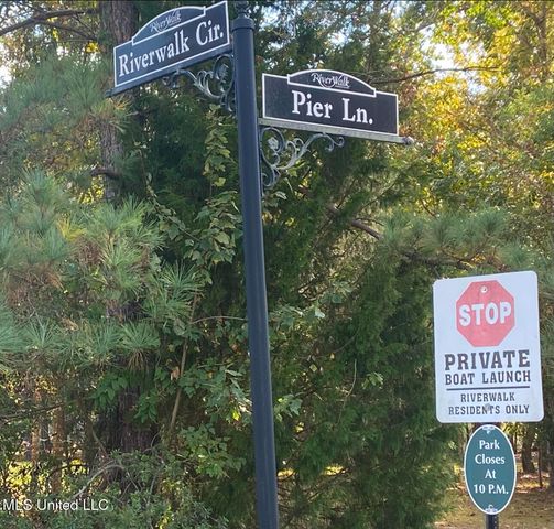 13075 Riverwalk Circle, D'iberville, MS 39540