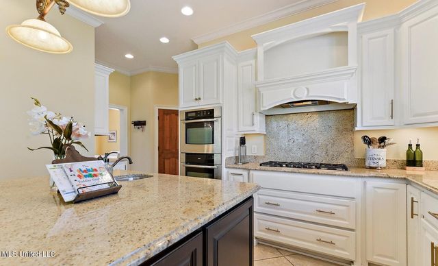 13075 Riverwalk Circle, D'iberville, MS 39540