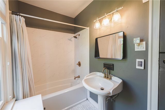 32 Eagle Street, Rochester, NY 14608