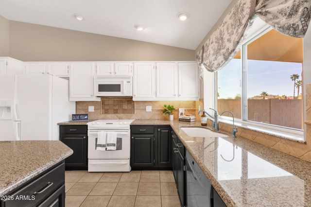 2639 E VERBENA Drive, Phoenix, AZ 85048