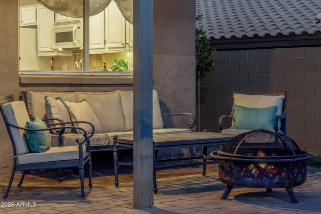 2639 E VERBENA Drive, Phoenix, AZ 85048