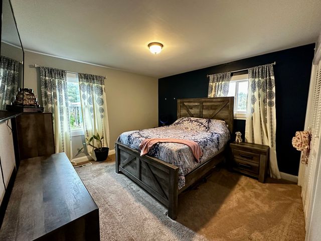 21 Genesee Lane, Plattsburgh, NY 12901