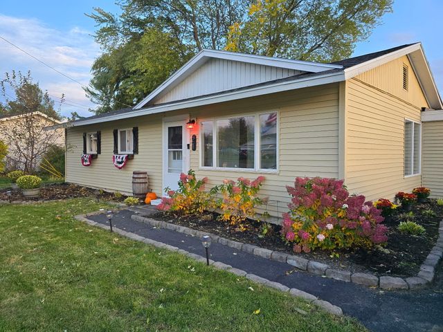 21 Genesee Lane, Plattsburgh, NY 12901