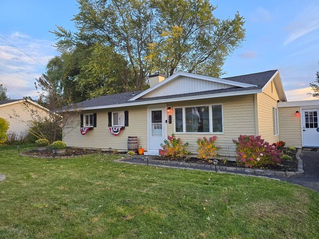 21 Genesee Lane, Plattsburgh, NY 12901