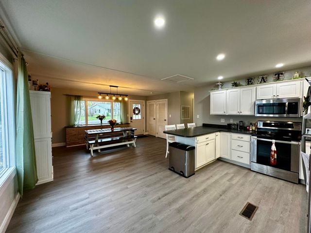 21 Genesee Lane, Plattsburgh, NY 12901