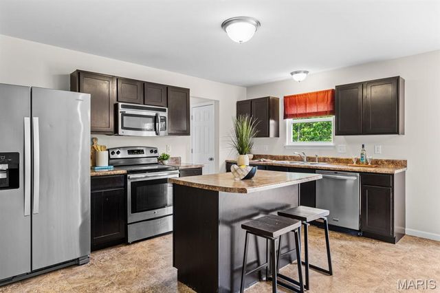 9409 Marbarry Drive, Fairview Heights, IL 62208