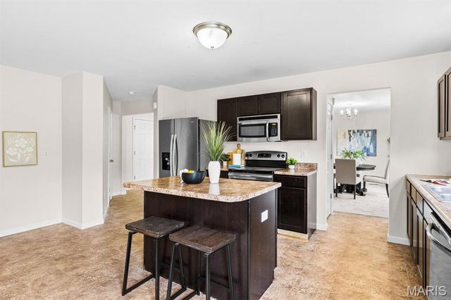 9409 Marbarry Drive, Fairview Heights, IL 62208