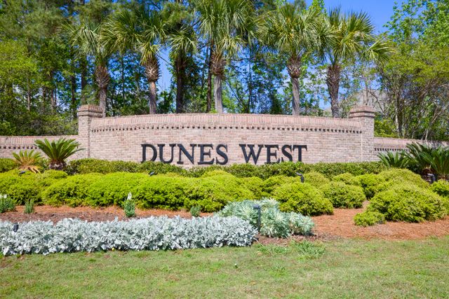 2898 Clearwater Drive, Mount Pleasant, SC 29466