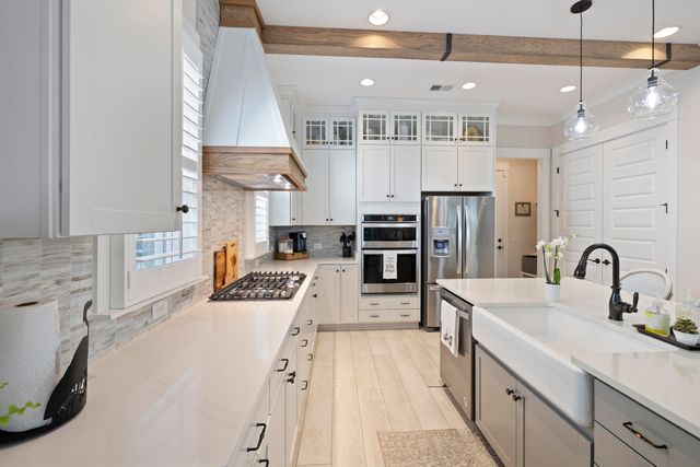 2898 Clearwater Drive, Mount Pleasant, SC 29466