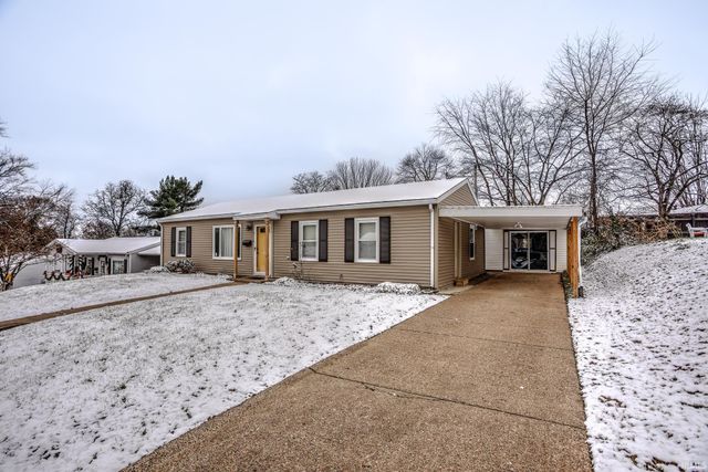 4118 Meadowridge Road, Evansville, IN 47710