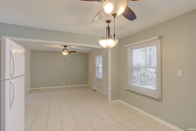 4118 Meadowridge Road, Evansville, IN 47710