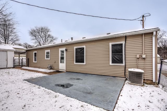 4118 Meadowridge Road, Evansville, IN 47710