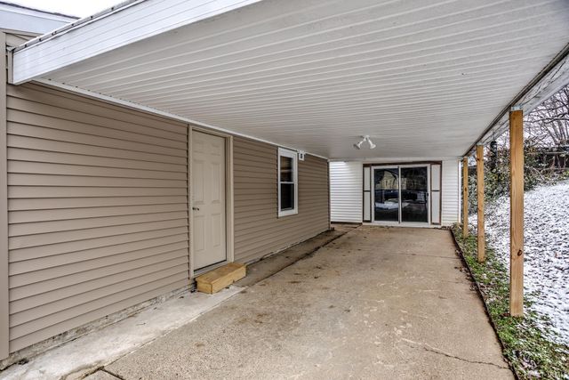 4118 Meadowridge Road, Evansville, IN 47710