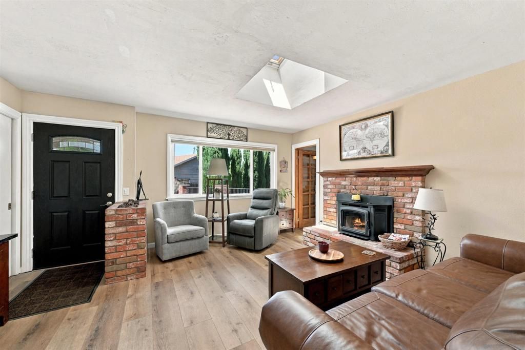 332 Bandini, Vista, CA 92083 — photo 4