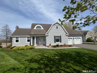 446 Main Street 9, Old Saybrook, CT 06475