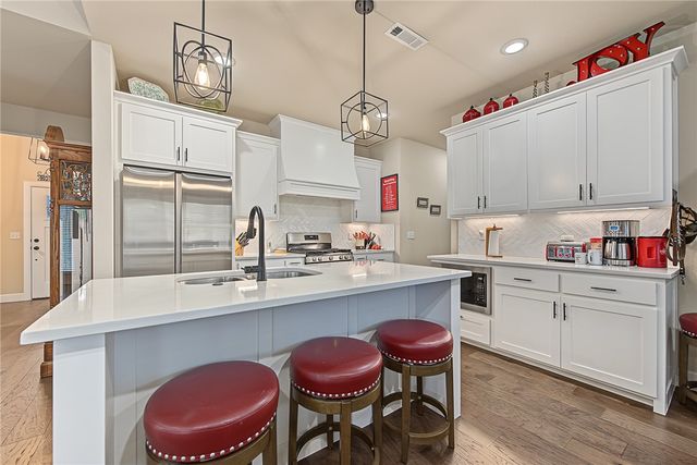 9 Burnmouth Place, Bella Vista, AR 72715