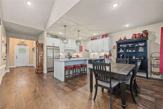 9 Burnmouth Place, Bella Vista, AR 72715