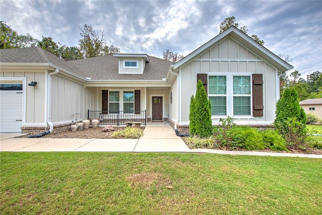 9 Burnmouth Place, Bella Vista, AR 72715