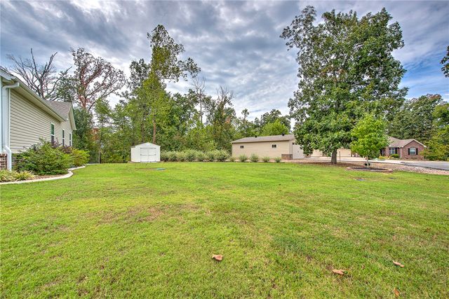 9 Burnmouth Place, Bella Vista, AR 72715
