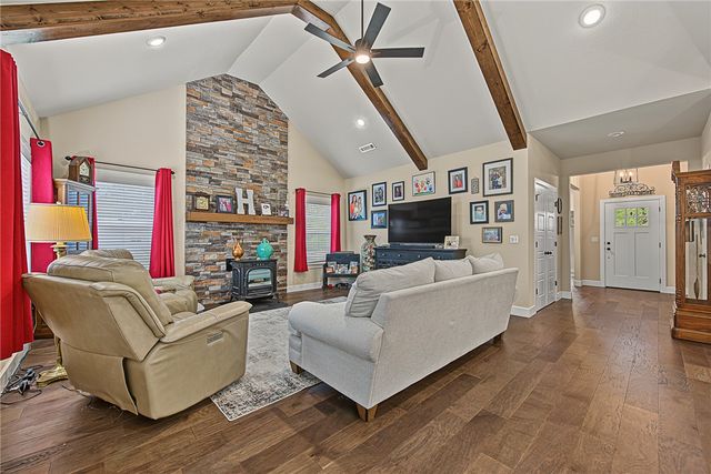 9 Burnmouth Place, Bella Vista, AR 72715