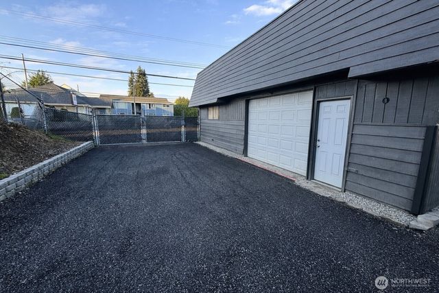 2102 S 12th Street, Tacoma, WA 98405