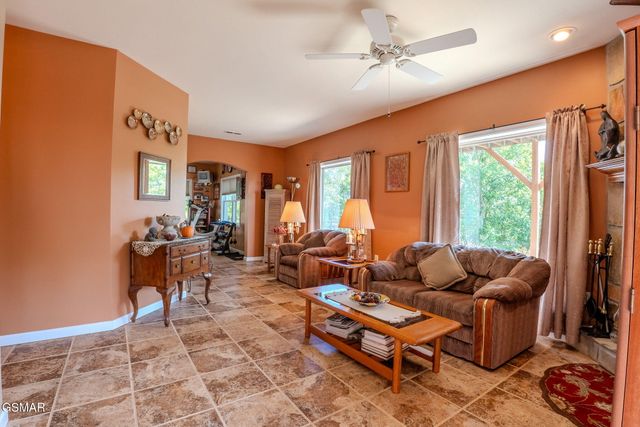 954 Pawnee Court, Sevierville, TN 37876