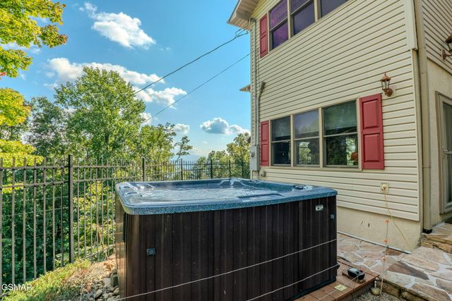 954 Pawnee Court, Sevierville, TN 37876