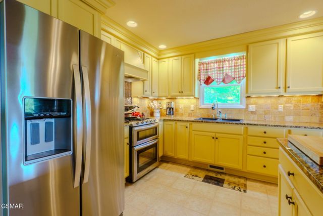 954 Pawnee Court, Sevierville, TN 37876