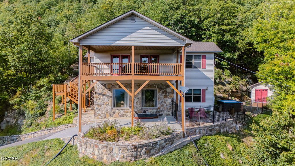 954 Pawnee Court, Sevierville, TN 37876